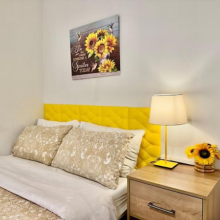 Private Room With Shared Bathroom On The 1St Floor 10 Minutes Walk To University Of Washington 西雅图 外观 照片