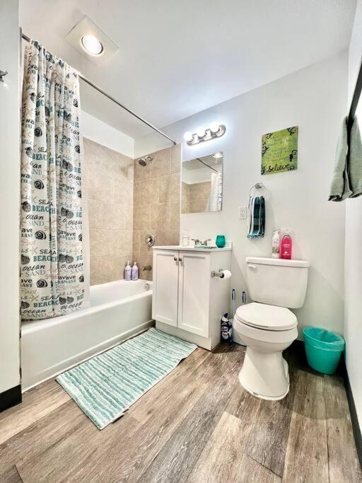 Private Room With Shared Bathroom On The 1St Floor 10 Minutes Walk To University Of Washington 西雅图 外观 照片