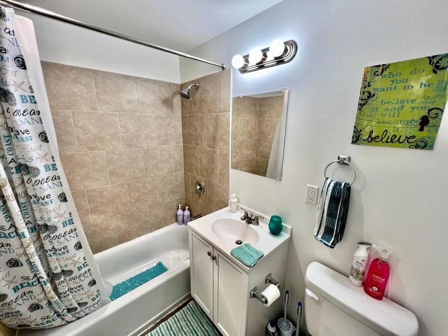 Private Room With Shared Bathroom On The 1St Floor 10 Minutes Walk To University Of Washington 西雅图 外观 照片